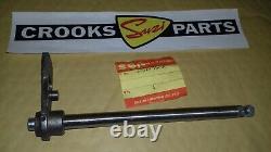 NOS 25510-16500 TM400 / TS400 1971 to 1974 Genuine Suzuki Gear Change Shaft