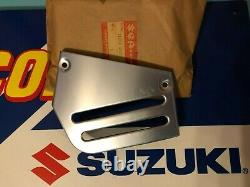 Suzuki NOS Disc. Engine Sprocket Cover 71-74 S50 75-77 TS75 11361-26001