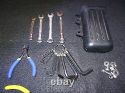 Suzuki ts 250 x tsx250 rh 1984-89 tool box and tool kit