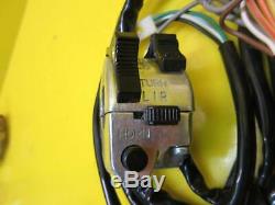 New Oem Nos Suzuki Ts 185/250 Guidon Gauche Phare Commutateur De Clignotant New Oem Nos Suzuki Ts 185/250 Guidon Gauche Phare Commutateur De Clignotant