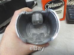 Piston Wiseco 4th O / S Avec Bagues Et Pinces Suzuki Tm400 Cyclone Ts400 Apache 299p4