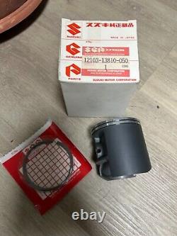 Pistons +050 Suzuki TS250 d'origine 12103-13810-050