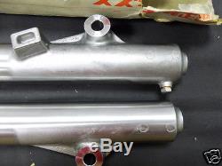 Suzuki Sp125 Sp200 Df200 Dr200 Dr125 Ts125 Tube Extérieur Fourche L & R Nos 51131-01a01