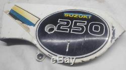 Suzuki Ts 250 Panneaux Latéraux Couverture Oem Partie Utilisé (paire)
