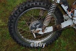 Suzuki Ts185er Châssis Roulant Et De Nombreuses Pièces. Job Lot De Pièces De Rechange